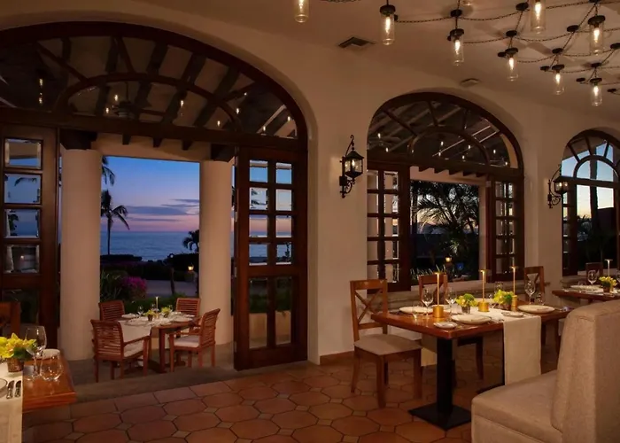 Elegant Beachfront Penthouse | Casa Del Mar Delfin *
