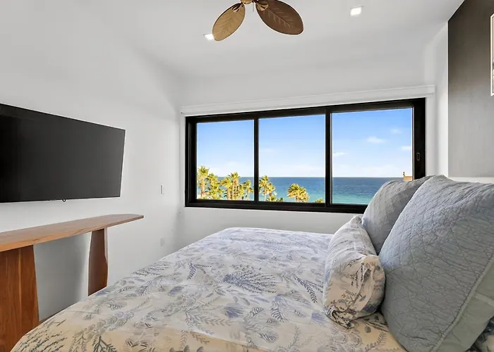 Elegant Beachfront Penthouse | Casa Del Mar Delfin Holiday home *
